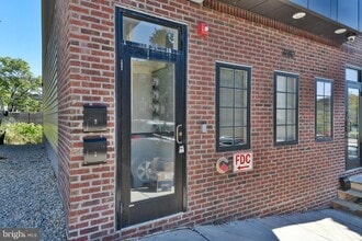 Building Photo - 3680 Indian Queen Ln