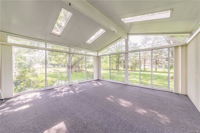 Building Photo - 2634 Pinto Dr