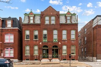 Building Photo - 2512 S 12th St