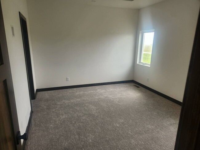 Building Photo - 5202 Davies Dr