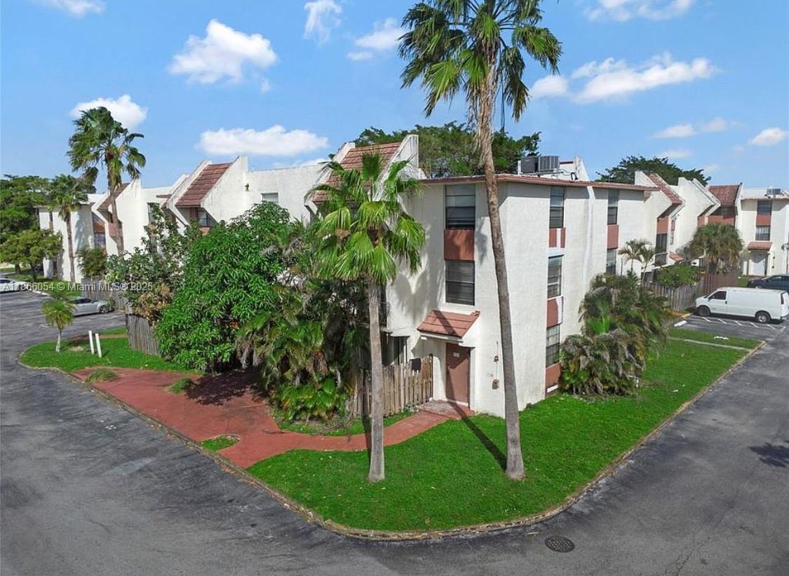 Foto principal - 1744 NW 55th Ave
