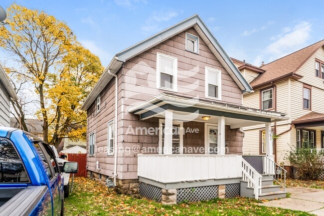 Building Photo - 151 Mohawk St