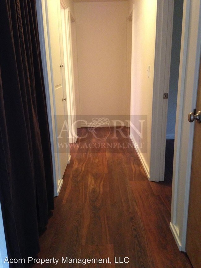 Building Photo - 4695 W Hillside Dr