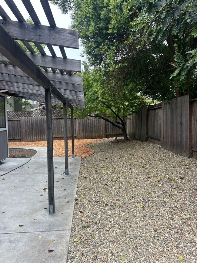 Foto del edificio - COMING SOON!! Gorgeous 4 bed 3 bath home l...