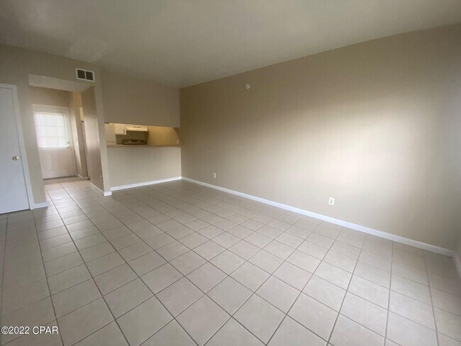 Building Photo - 3902 Wave Ave