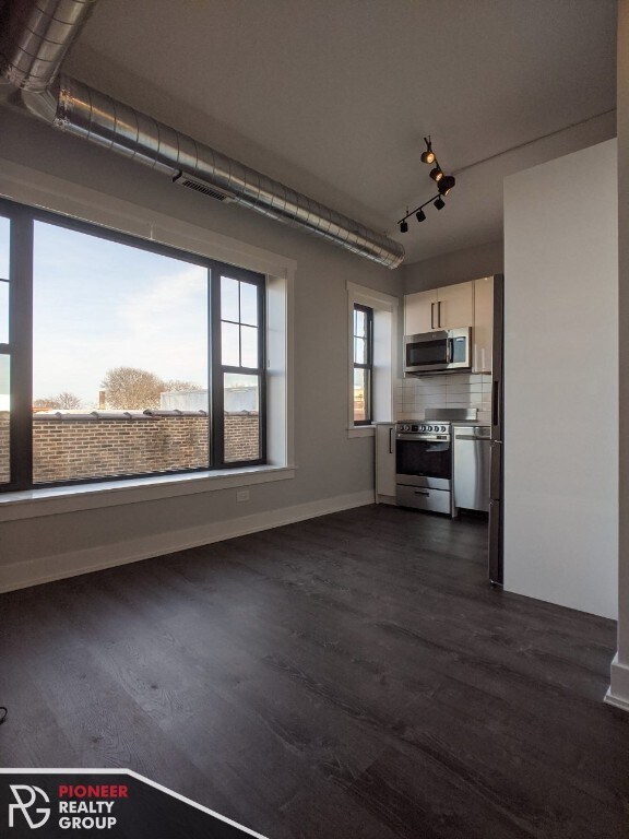 Foto del edificio - 7645 N Sheridan Rd