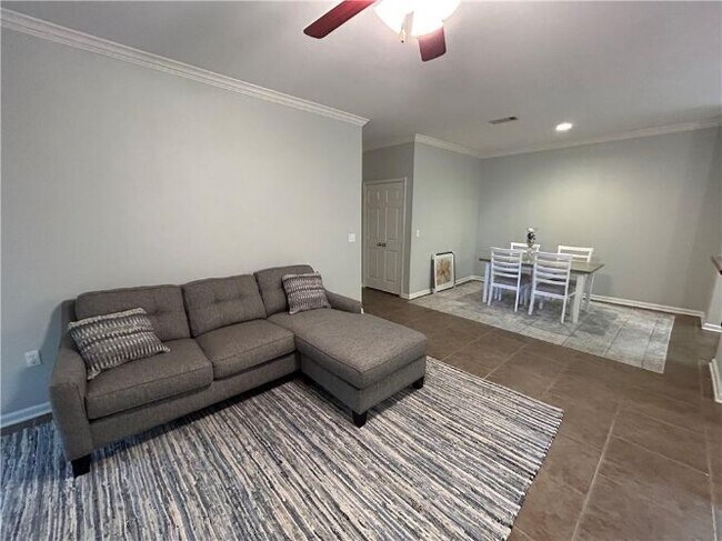 Building Photo - 350 Emerald Forest Blvd