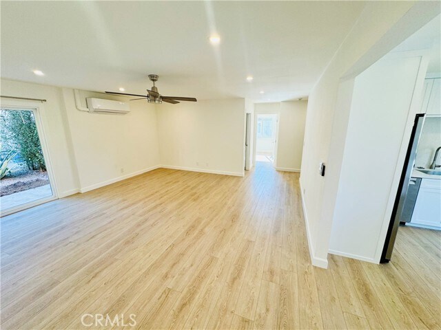 Building Photo - 112 E Avenida San Gabriel