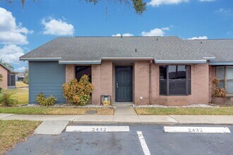 Building Photo - 2432 King Oak Ct
