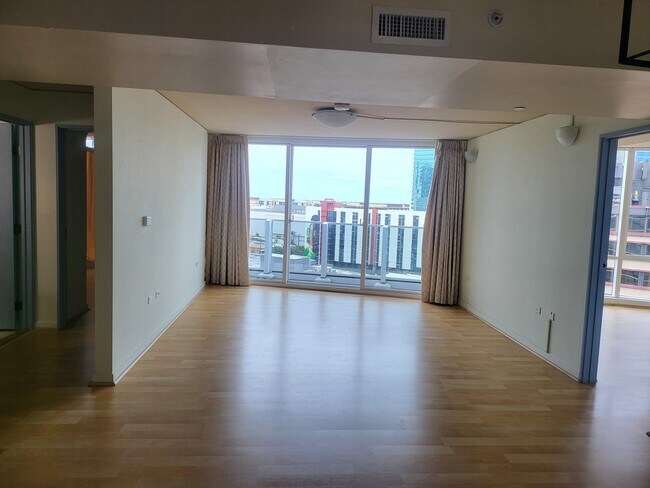 Building Photo - 1288 Kapiolani Blvd