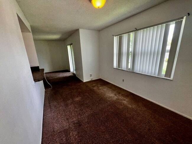 Foto del edificio - 2 Bedroom 2 Bath Hawthorne Village Condo n...