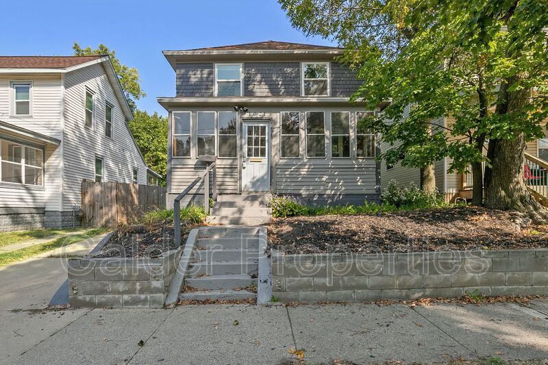Primary Photo - 1021 Sherman St SE