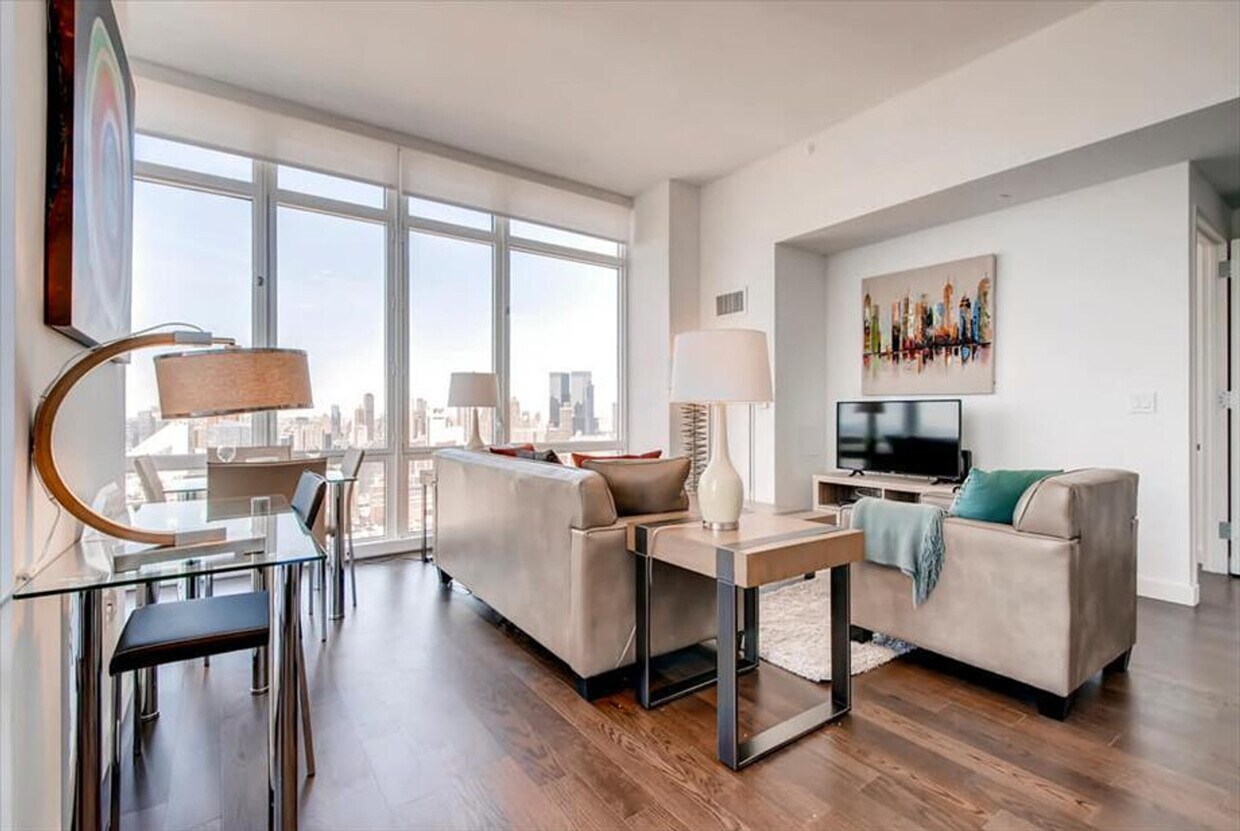 Foto principal - 505 N State St