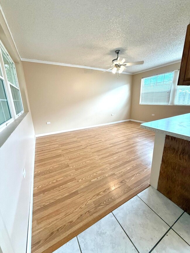 Building Photo - 6745 Venetian Dr