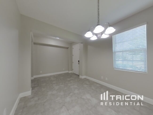 Building Photo - 3200 Wauseon Dr