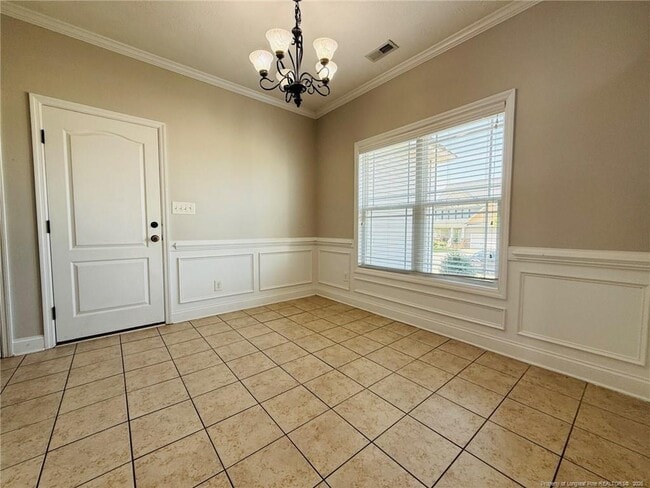 Foto del edificio - 4033 Des Planes Ave