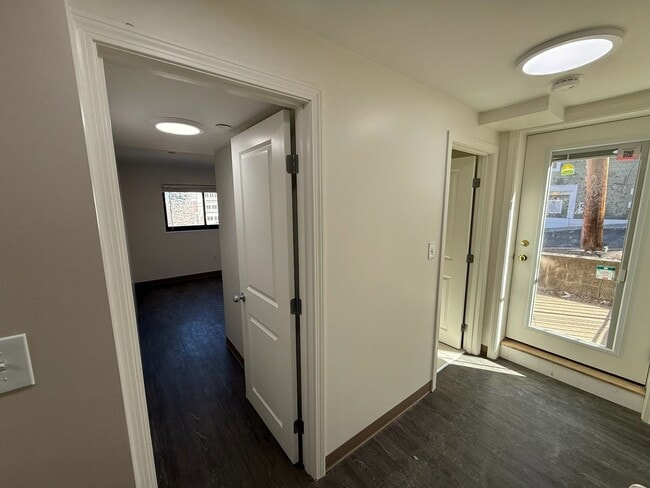 Building Photo - 9/1 Renovated 2BR @ Brigham Circle, centra...