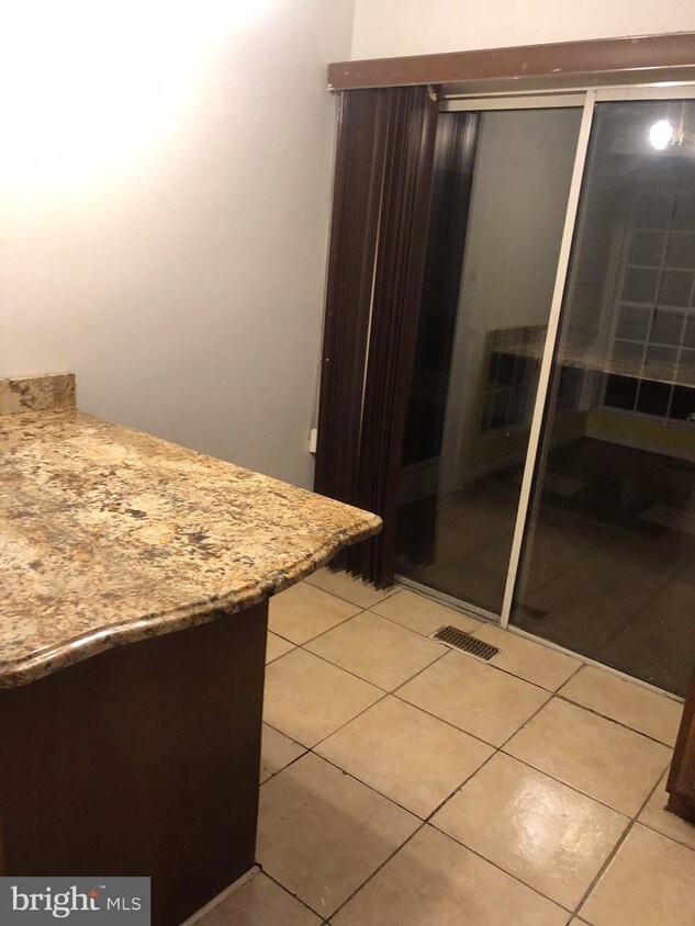 Foto principal - 2031 Featherbed Ln