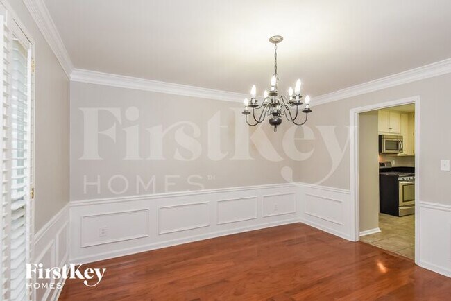 Foto del edificio - 1326 Shadowood Ct