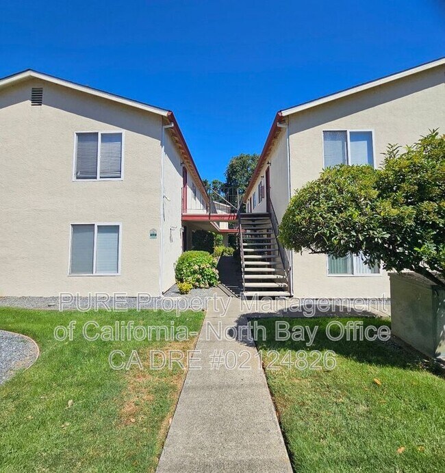 Building Photo - 308 Cooper Ln