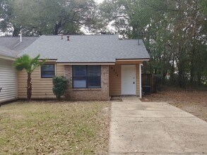 Building Photo - 6204 Forest Pines Dr