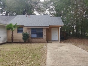 Building Photo - 6204 Forest Pines Dr
