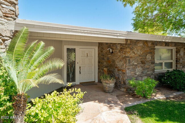 Foto del edificio - 5302 E Palo Verde Dr