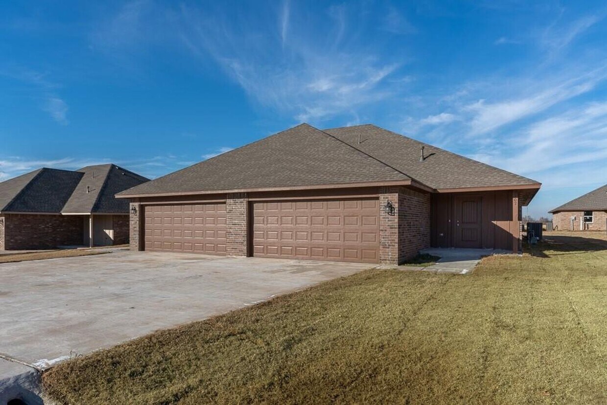 Foto principal - 1308 E Cavanaugh St