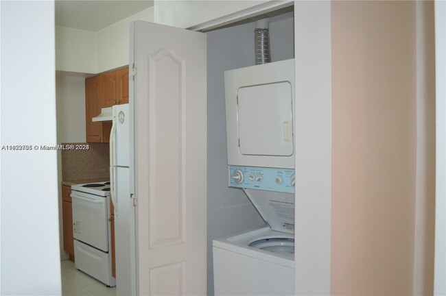 Foto del edificio - 406 NW 22nd Ave
