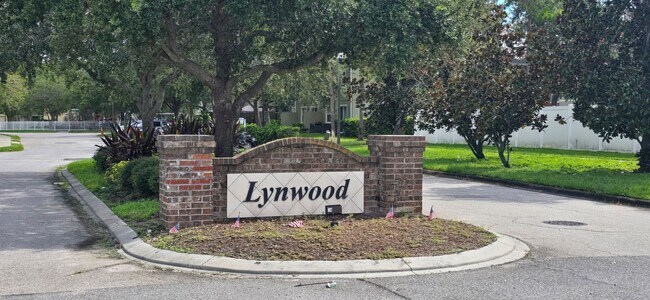 Foto del edificio - 3/2 One Car Garage Town Home in Meadow Woo...