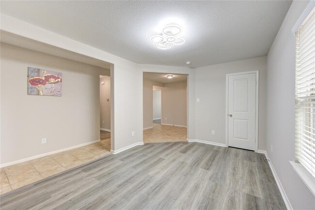Building Photo - 9207 Ranch Ridge Ln
