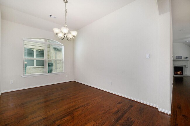 Building Photo - 15 Sawbridge Cir