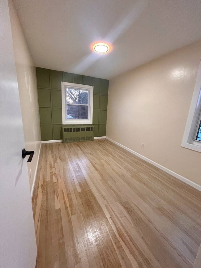 Foto del edificio - 1316 East 100th Street