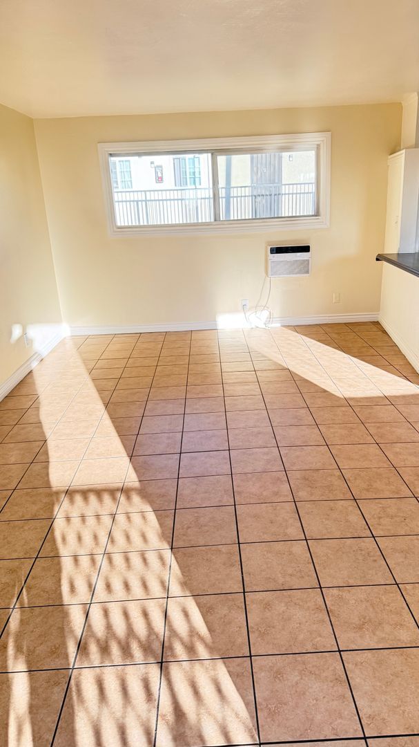 Foto del edificio - ASK ABOUT OUR MOVE IN SPECIAL - 1 MONTH FREE -2 bedroom 1 bath AVAILABlE NOW