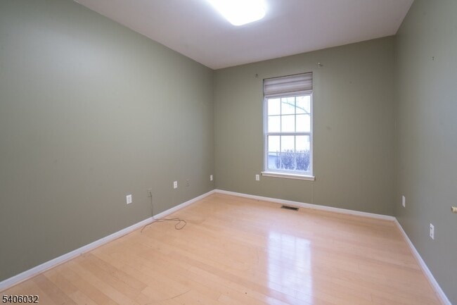 Building Photo - 23 Hansom Rd