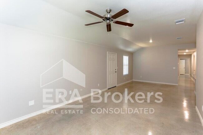 Foto del edificio - 2328 Duntov Dr