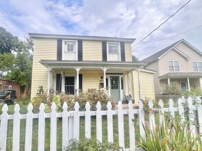 Foto del edificio - 805 Rockland Ave
