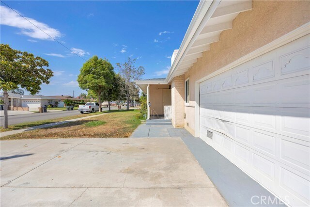 Building Photo - 1522 S Dallas Dr