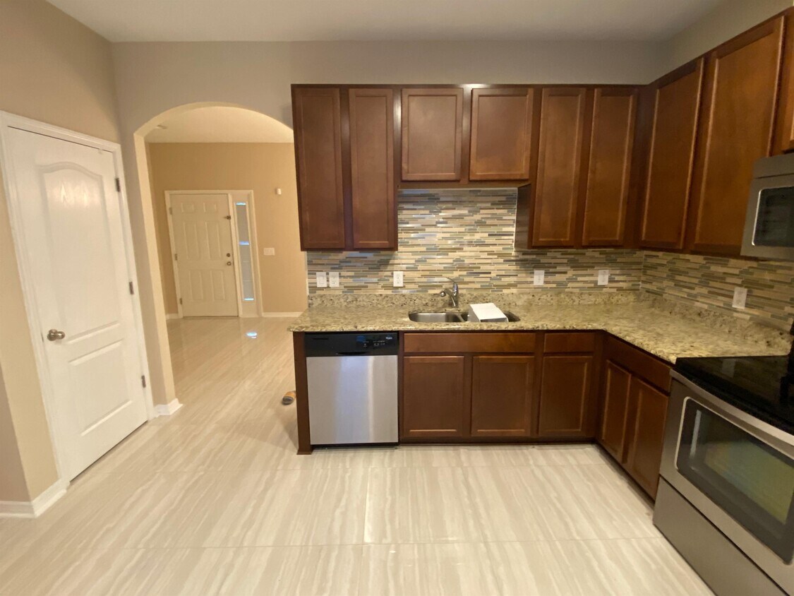 Foto principal - 8616 Brookvale Dr