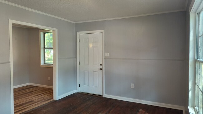 Foto del edificio - 1734 E Circle Dr