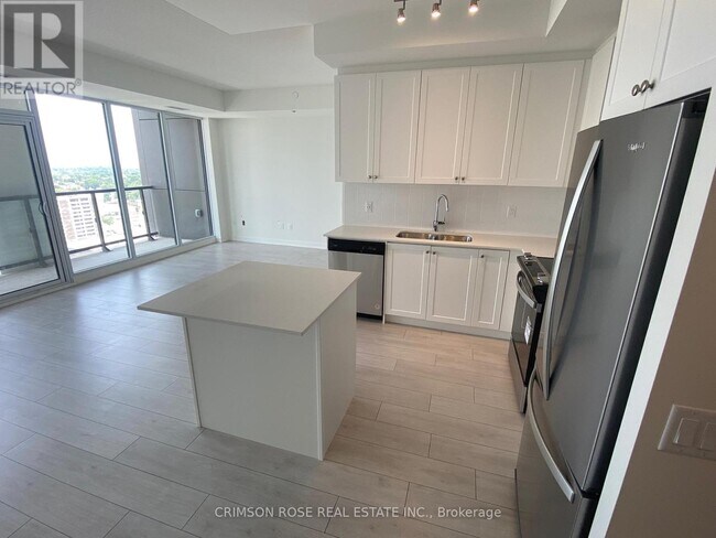 Building Photo - 55 Duke St W