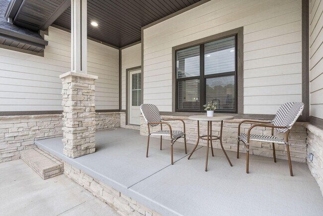 Foto del edificio - Beautiful 3 Bedroom Home w/ Flex Room!