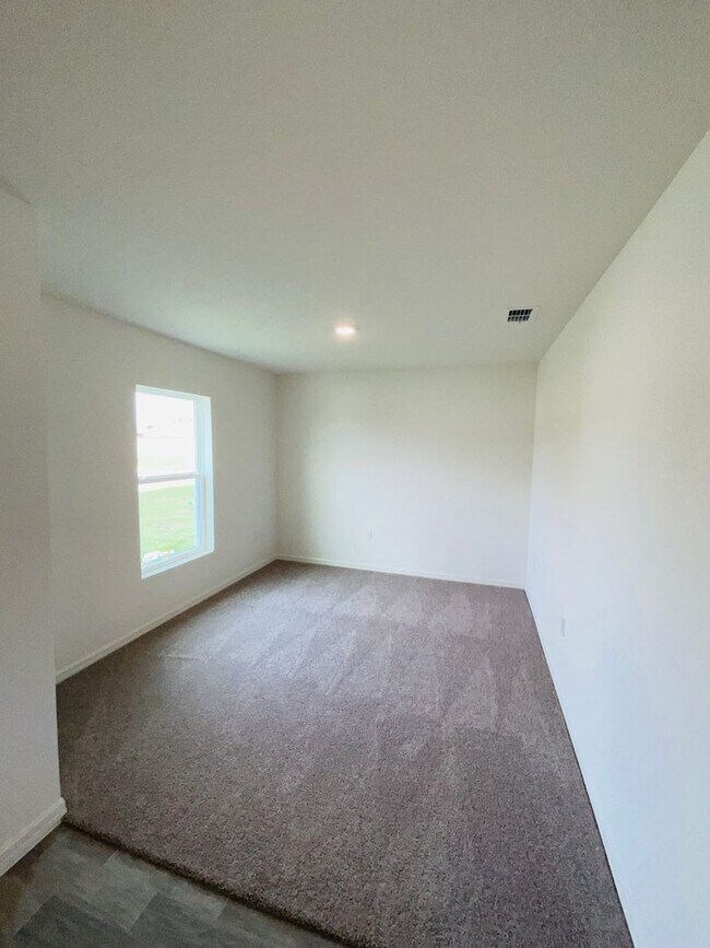 Building Photo - New Construction - 3/2/2