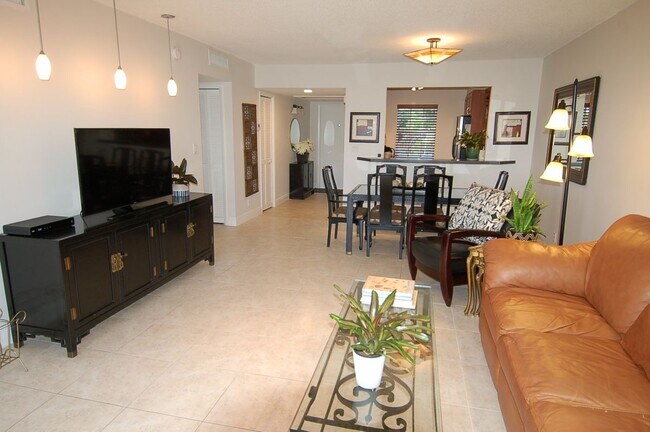 Foto del edificio - 575 Oaks Ln