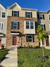Building Photo - 9003 Hickory Rd