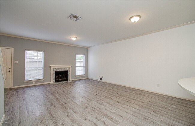 Foto del edificio - 3088 Holly Hall St