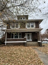 Building Photo - 401 S Buchanan St