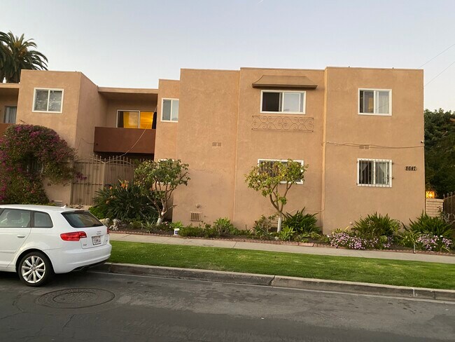 Foto del edificio - 8647 Cashio St