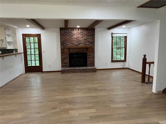 Building Photo - 3378 Mountain Hollow Dr