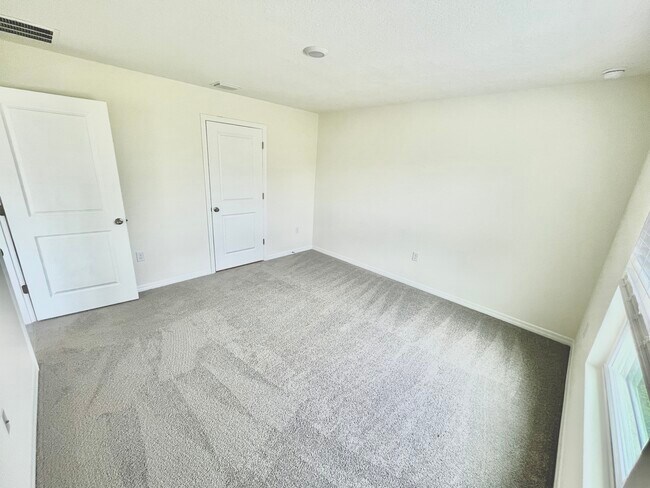 Foto del edificio - 4666 Cornerstone Rd